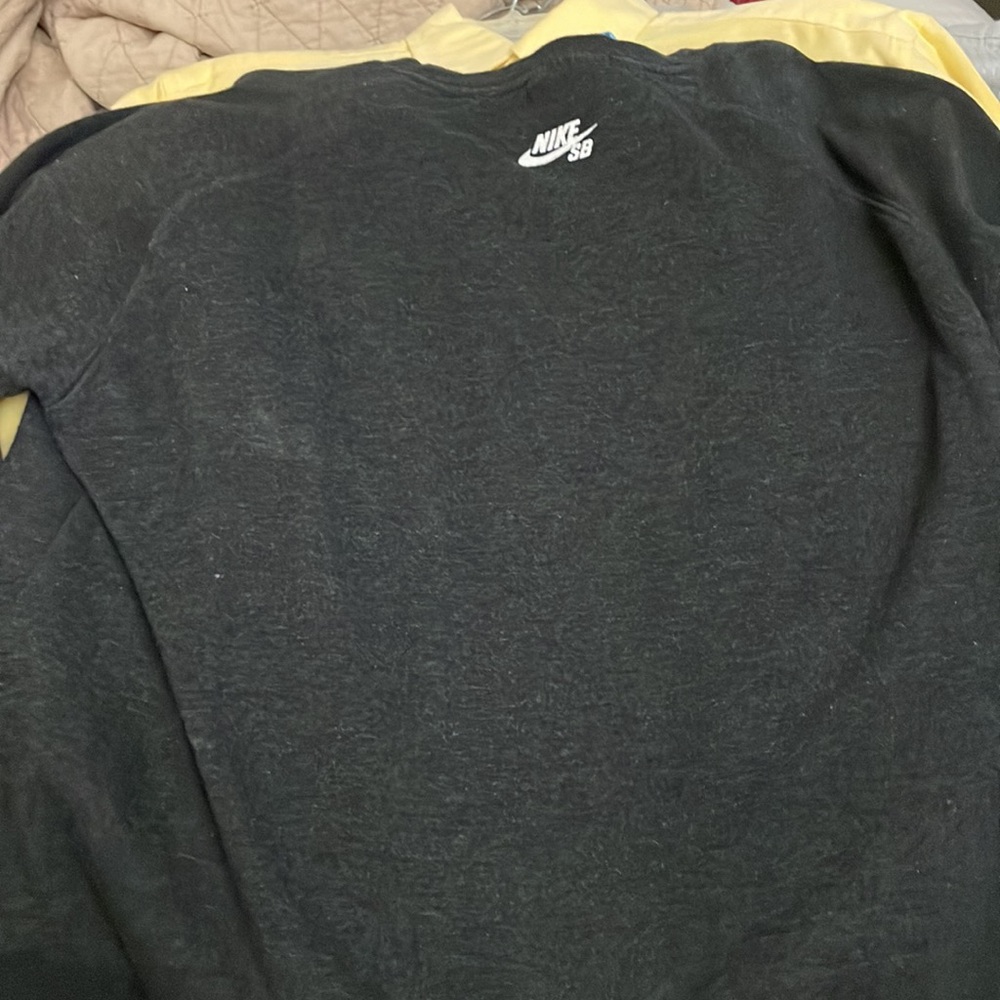 Sweatshirt - Picture 3 of 4